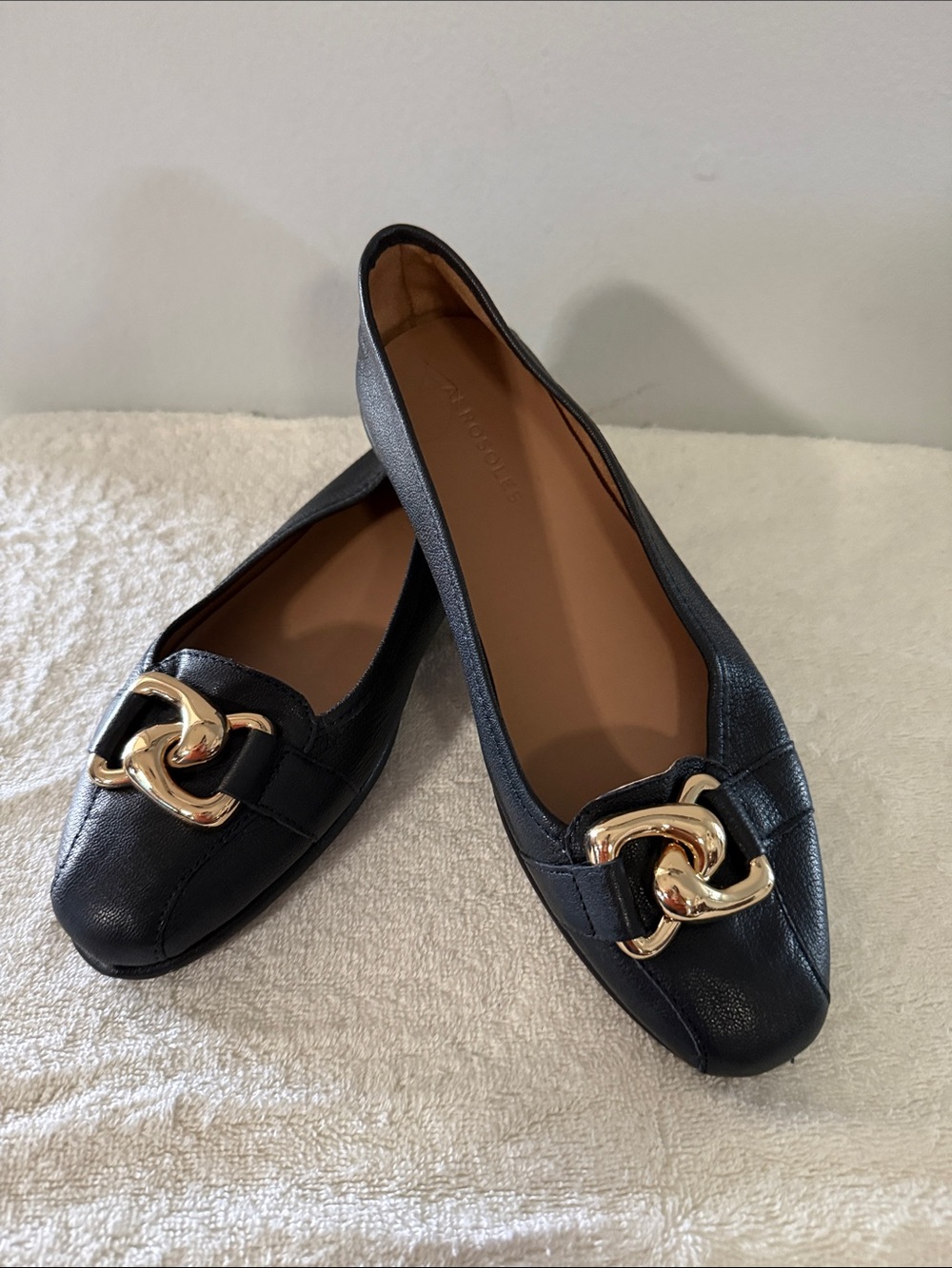 AEROSOLES Black Leather Flats with Gold Chain Accent